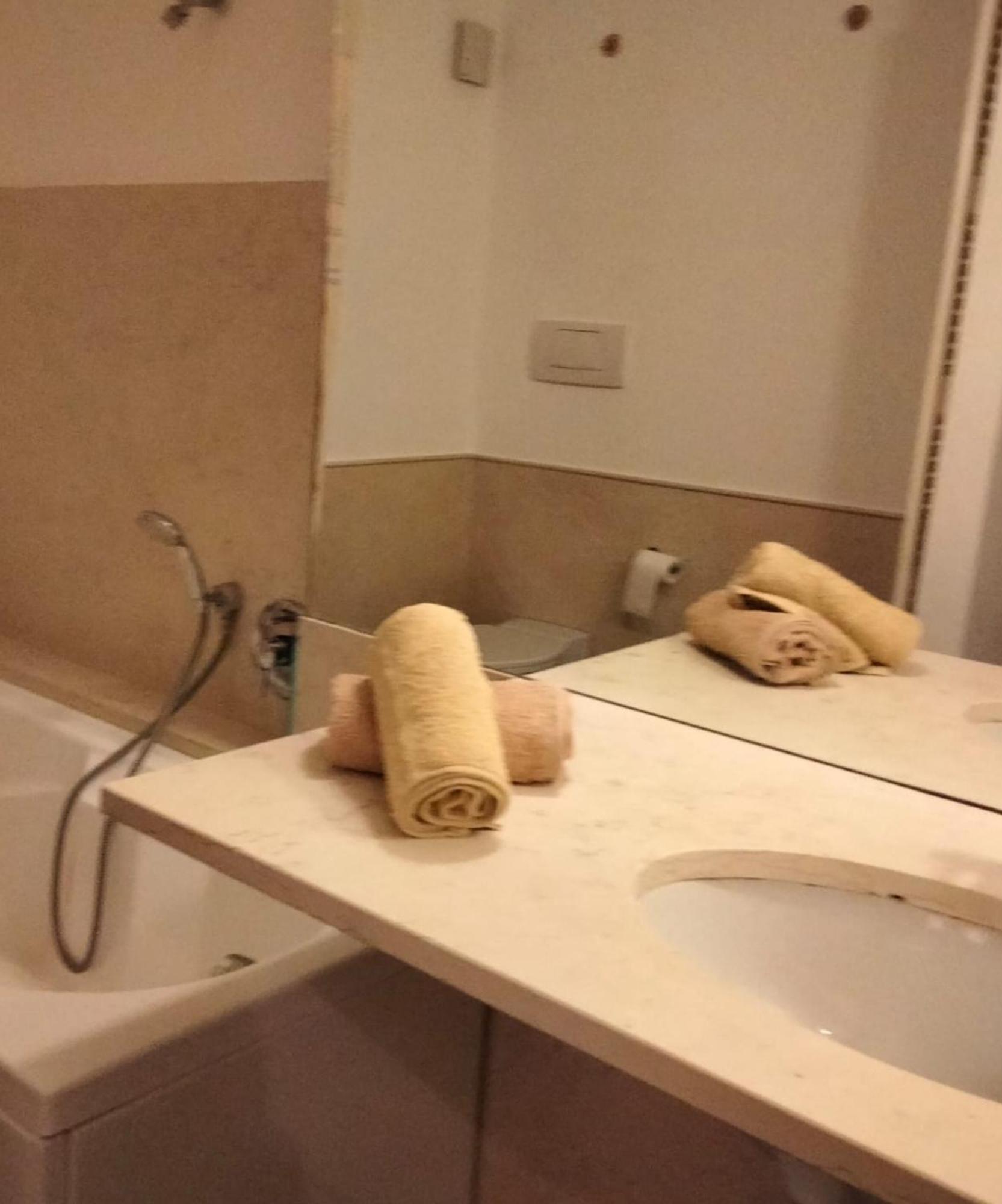 Historic E Comfort Suite - Locazione Semplice Bologna Bagian luar foto